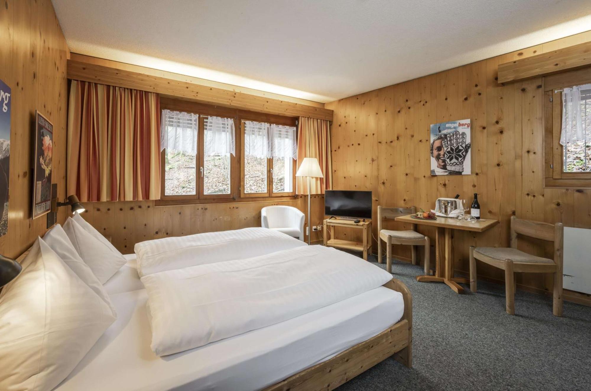 Hotel Restaurant Baenklialp Engelberg Bagian luar foto